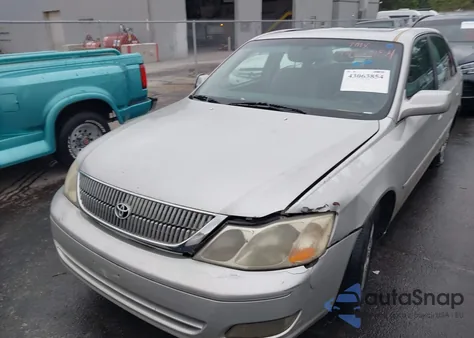 2000 Toyota Avalon Xls z USA, uszkodzony, nr VIN 4T1BF28B2YU010120